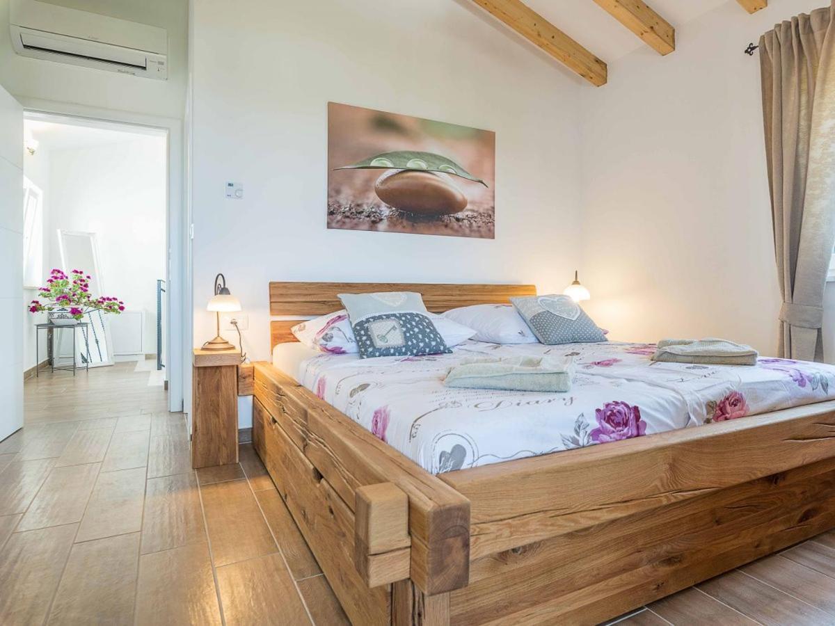 Moderne Istrische Steinvilla - 4 Sterne Mit Privatem, Beheizbaren Pool & Meerblick Kavran Exteriér fotografie